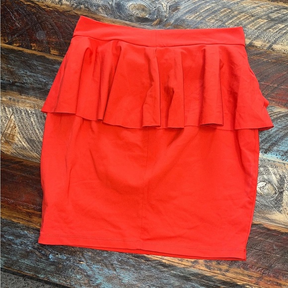 BEBE womens mini peplum skirt red size M - Picture 4 of 5